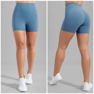BuffBunny River Bed Blue Rosa Short